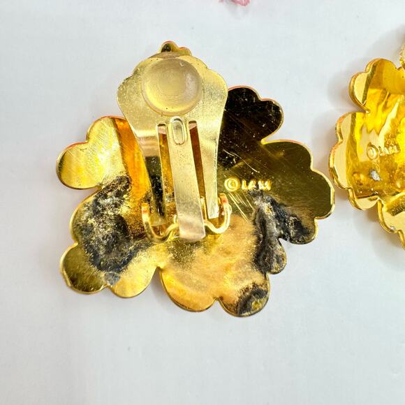 Vintage Etched Hibiscus Gold Tone Clip On Earrings Tropic Floral Vacation Beach - Picture 4 of 11